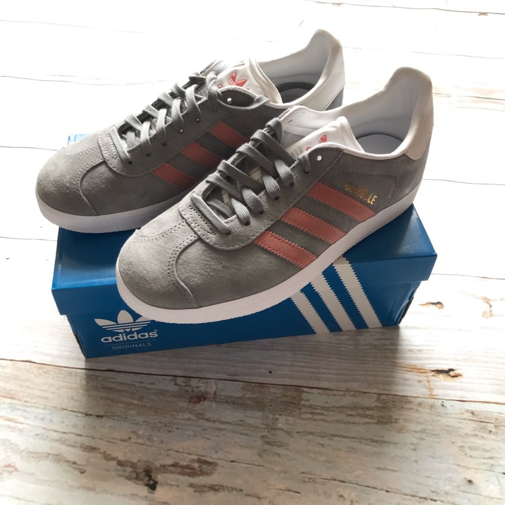 NIB Adidas Gazelle Gray W/ Pink Stripes - Picture 3 of 7